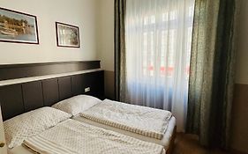 Reiner Apartment